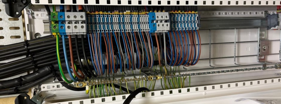 installation éléctrique en entreprise DADIS energies 3.jpg