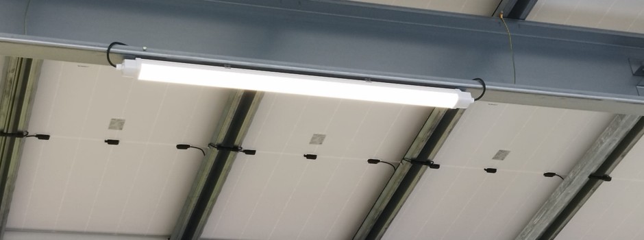 installation luminaires en entreprise DADIS energies.jpg